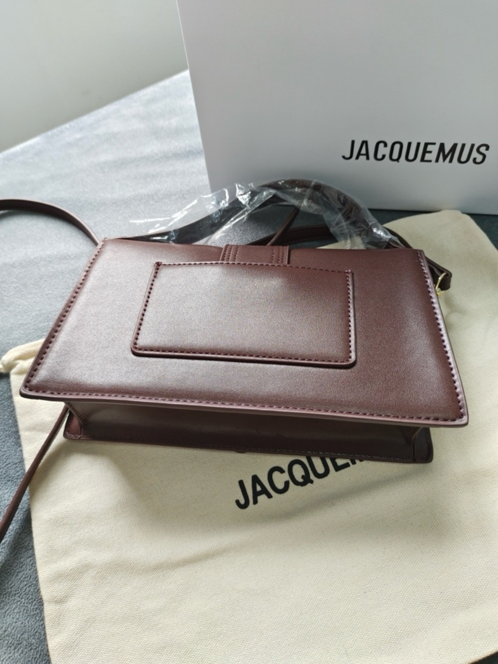 Jacquemus Dark Brown Leather Crossbody Bag with Gold Logo - Picture 3 of 7